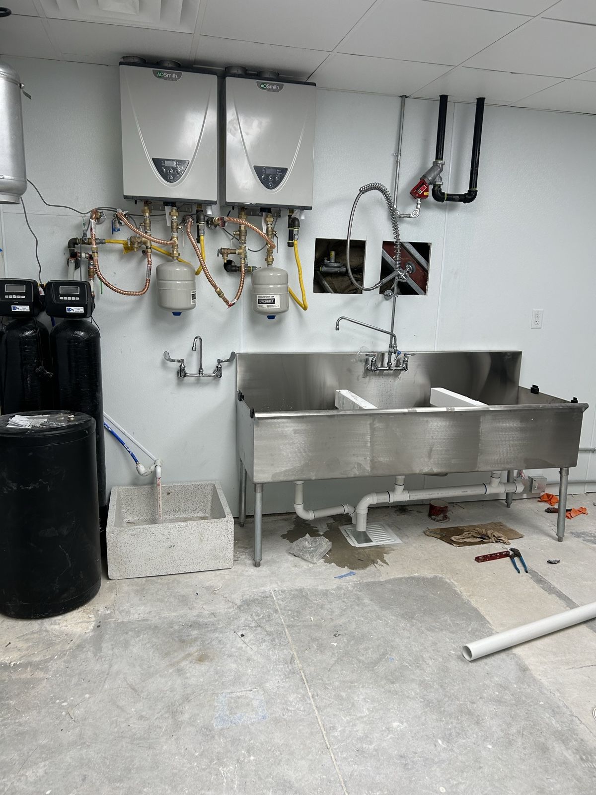 New water supply manifold and piping installed by Blue Diamond Plumbing during a repipe
